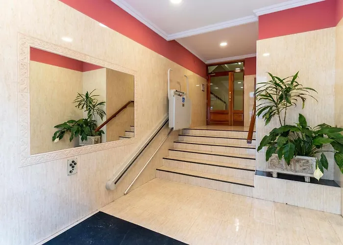 דירה Deusto. Piso + Wifi Internet T. V. Y Garaje בילבאו